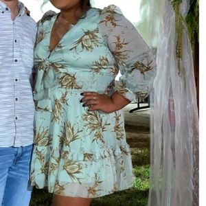 GREEN MINI DRESS WITH DEEP V NECK